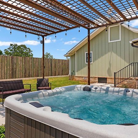 Blumenhaus Sleeps 6 Full Kitchen Plus Hot Tub เฟรเดอริกส์เบิร์ก ภายนอก รูปภาพ