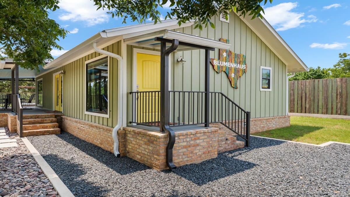 Blumenhaus Sleeps 6 Full Kitchen Plus Hot Tub เฟรเดอริกส์เบิร์ก ภายนอก รูปภาพ